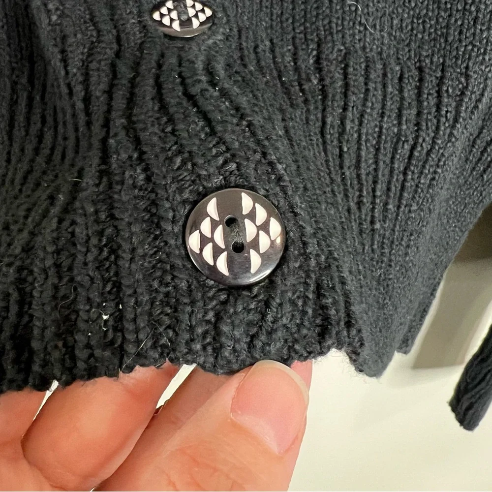 Whitewash Ladimir black and white floral stitch cardigan sweater size Medium